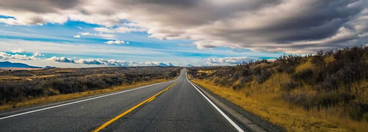 road with cloudy horizon